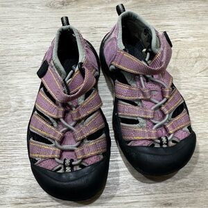 Kids Keen Sandals Pink Toddler Size 11  Pink Waterproof Hiking Closed Toes